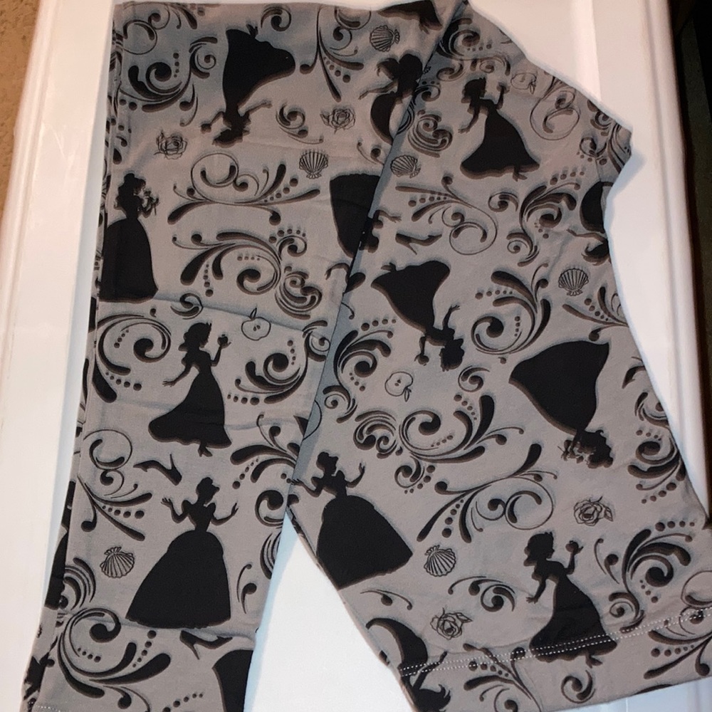 Disney Princess Silhouette leggings